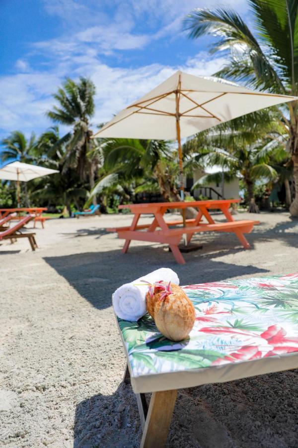 Tai Roto Bay Hotel Arutanga Exterior photo